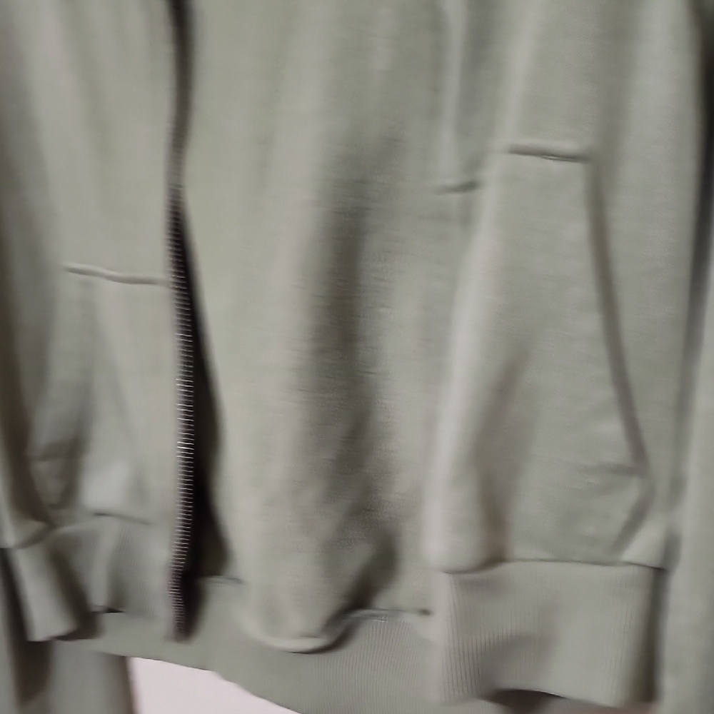 H&M Green Sweatshirt Cropped Jacket with Long Sleeves - Picture 5 of 8